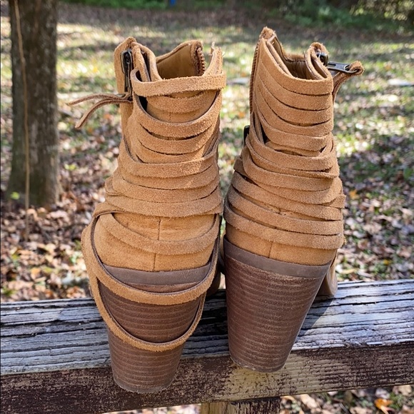 Jessica Simpson booties - Picture 4 of 7